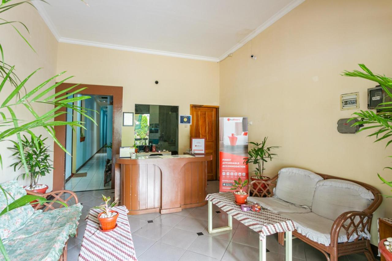 Reddoorz Syariah @ Sakinah Guesthouse Sragen Eksteriør bilde
