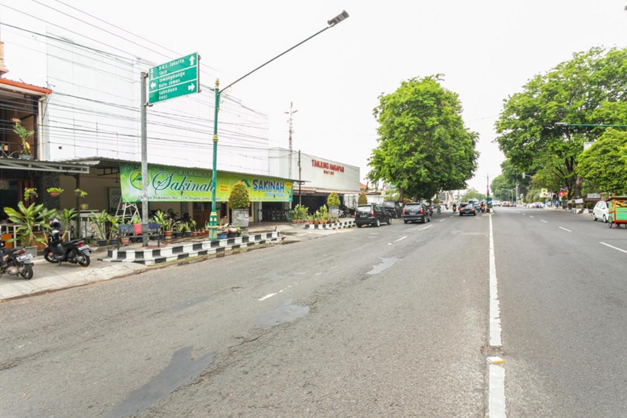 Reddoorz Syariah @ Sakinah Guesthouse Sragen Eksteriør bilde