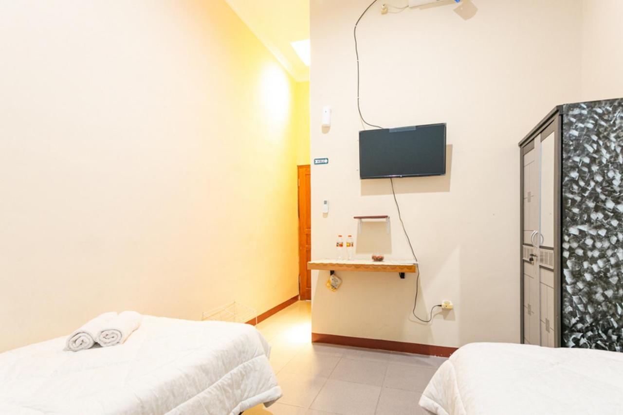 Reddoorz Syariah @ Sakinah Guesthouse Sragen Eksteriør bilde