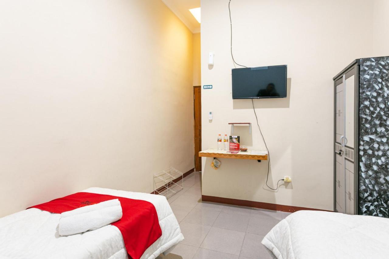 Reddoorz Syariah @ Sakinah Guesthouse Sragen Eksteriør bilde