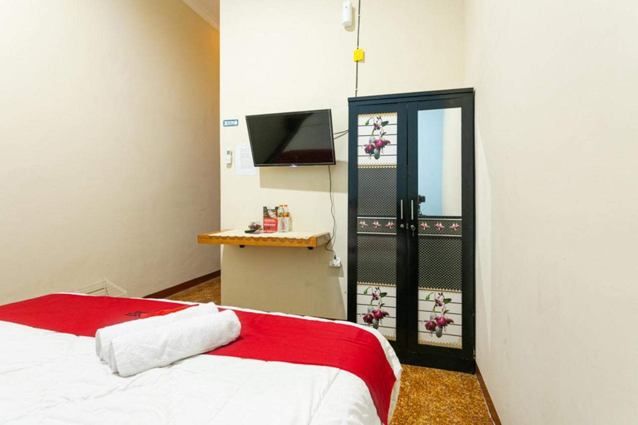 Reddoorz Syariah @ Sakinah Guesthouse Sragen Eksteriør bilde